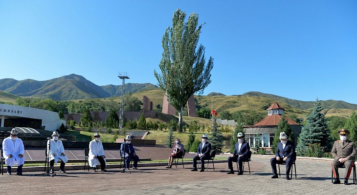 Kırgızistan’da Covid-19 salgınında hayatını kaybedenler anıldı