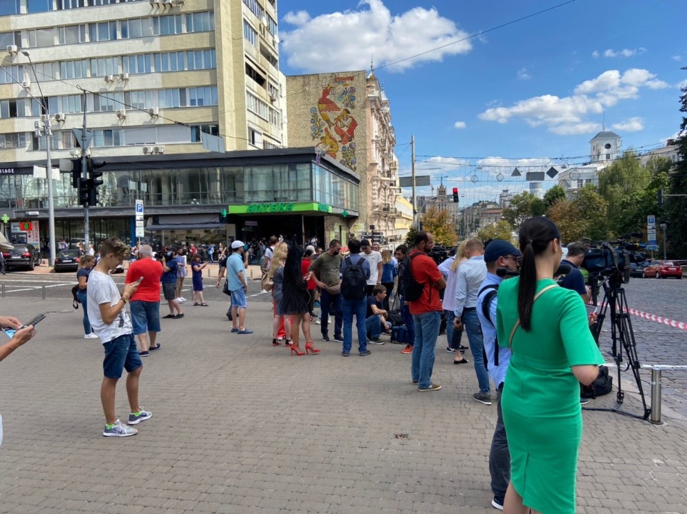 Kiev’de bankada rehine krizi