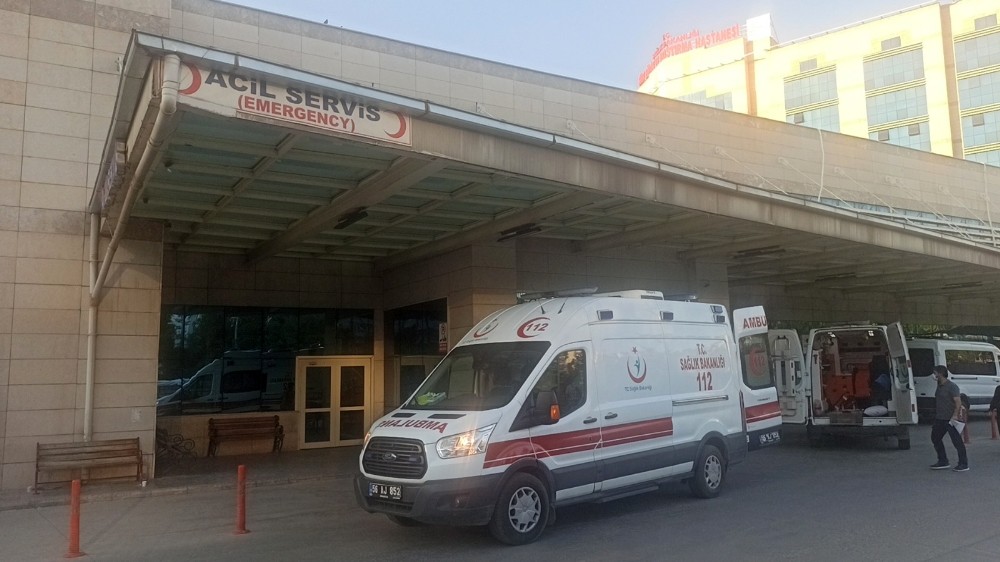 Siirt’te 5. kattan düşen çocuk ağır yaralandı