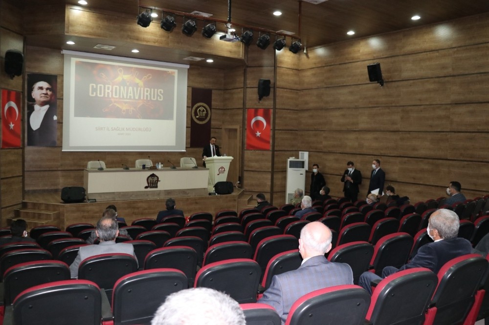 Siirt Pandemi Kurulu toplantısı Vali Hacıbektaşoğlu başkanlığında gerçekleştirildi