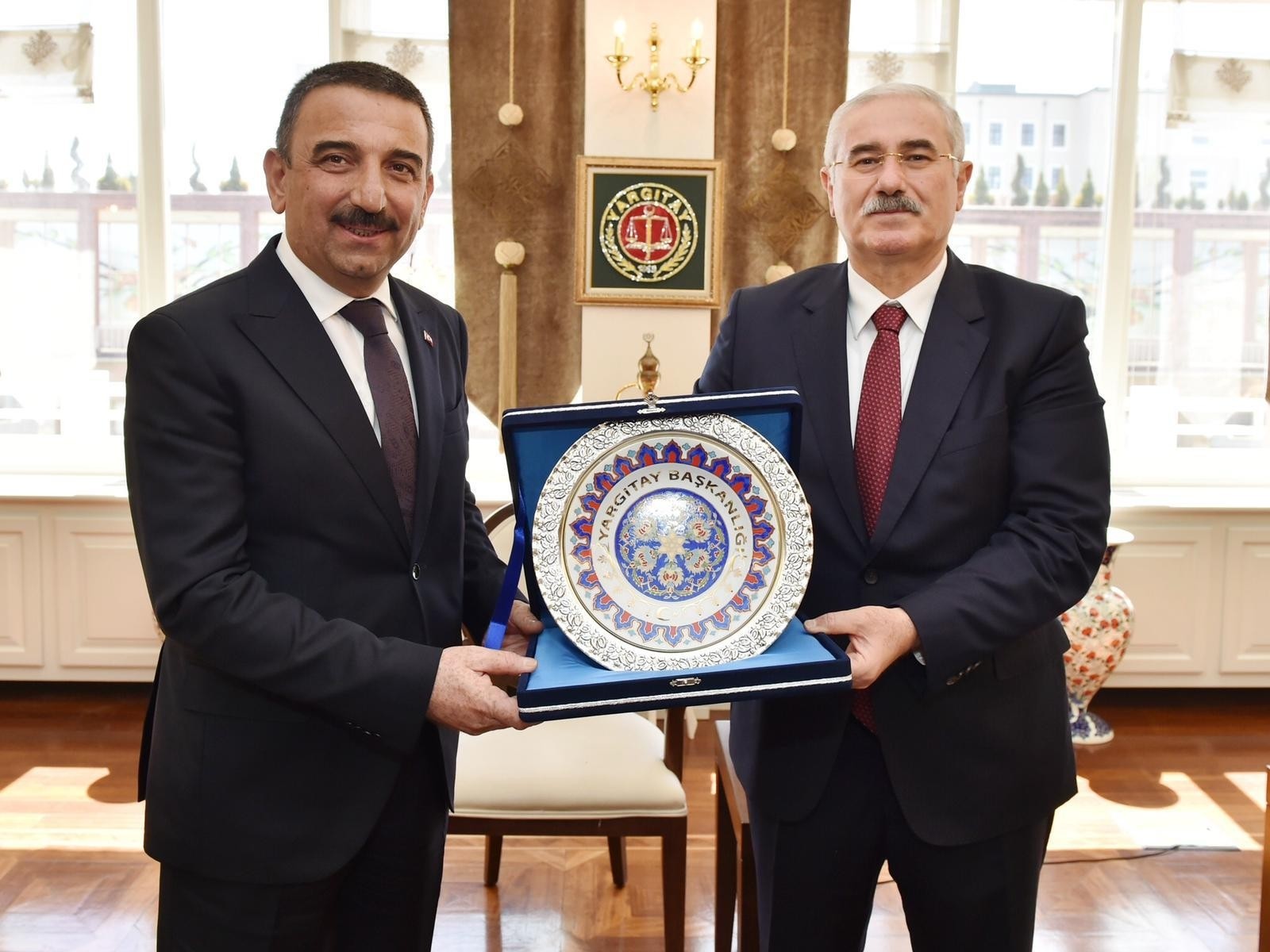 Siirt Valisi Osman Hacıbektaşoğlu, Yargıtay Birinci Başkanı Mehmet Akarca’yı ziyaret etti