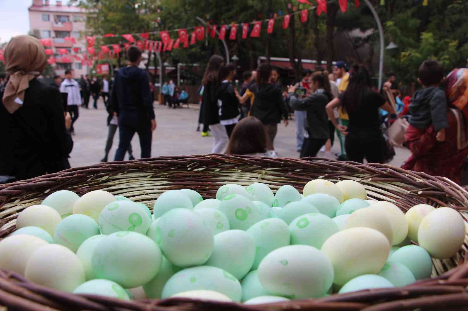 Siirt’te 8 ülkeden gençler ’Yumurta Bayramı Şenliği’nde buluştu